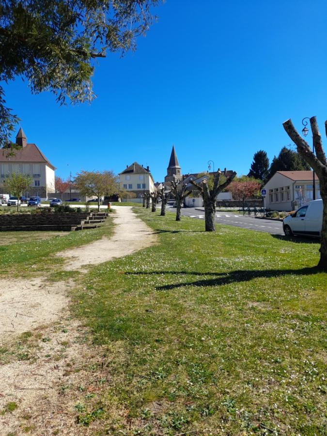 GÎte Déco Magnac-Laval Esterno foto